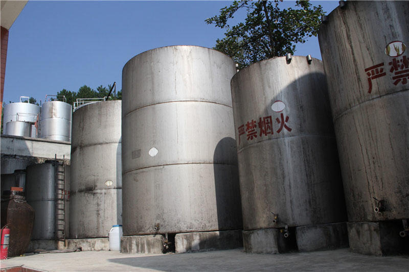 50度原浆酒用什么原料酿造成人喜欢的原浆酒
